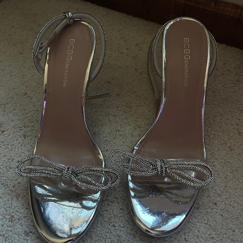 Silver Glitter Bow Hells